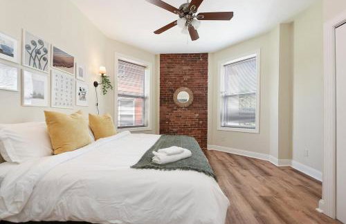 FREE Parking, Netflix in East Liberty By Parks and Uni - Foto 18