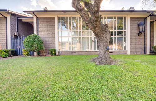 9 Mi to Dtwn Dallas Condo with Patio! - Foto 23