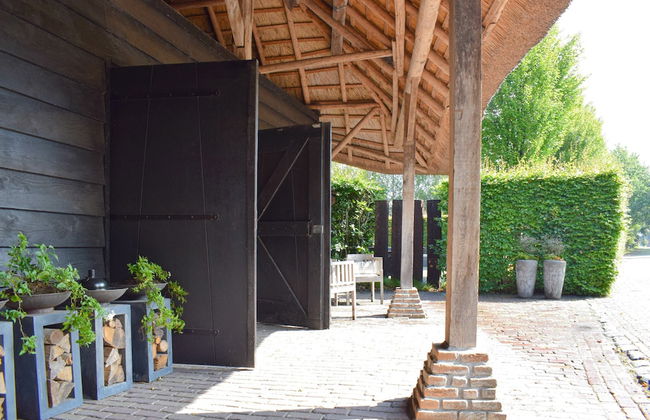 Posh Holiday Home in Alphen with Hot Tub - Photo 38