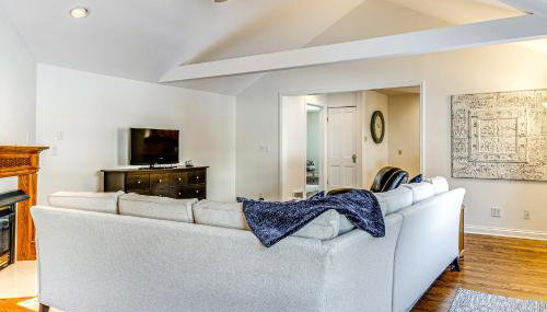 Walk to Main St and Parks Zionsville Village Home - Foto 4