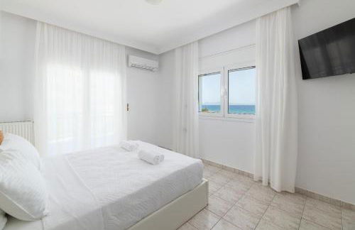 White&Blue Beachfront Luxury Suite - Foto 29