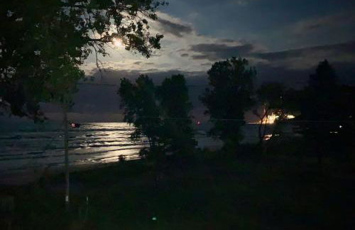 Beachside Condo w Stunning Lake Views - Foto 68