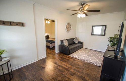 Cozy Remodeled 2br/2ba Near Downtown Sleeps 8 - Foto 4