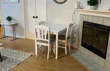 Beautiful House Sleeps 12 - Hot Tub - Breakfast - Walk to Beach - Foto 14