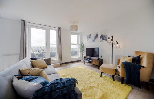 Step Free 2 Bed 2 bath Oasis FlatIClose to David Lloyd Gym with Fully Equipped Kitchen& Parking in DartfordIMins from station and 45 mins into Central London - Photo 30