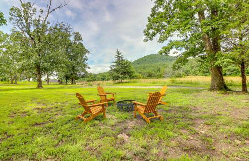 3,000 Sq Ft and Game Room Ozarks Serenity Cabin! - Foto 2