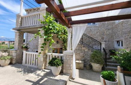 Stone House Apartments Didini Dvori Lumbarda - Foto 9