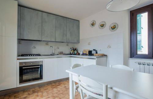 GuestHost - Volastra Cozy APT with Terrace & Seaview - Foto 14