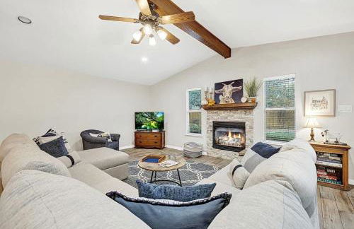 The Billie Goat Haus - Hot Tub -steps to Main St! - Foto 16