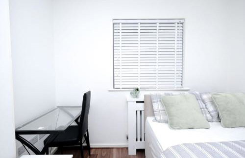 Cozy Place in Salford, Sleeps 8, 4 Bedroom, 5 Beds - Foto 34