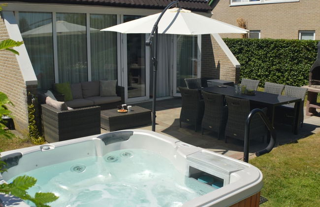 House With Sauna, Outdoor spa and Pedal Boat - Foto 16