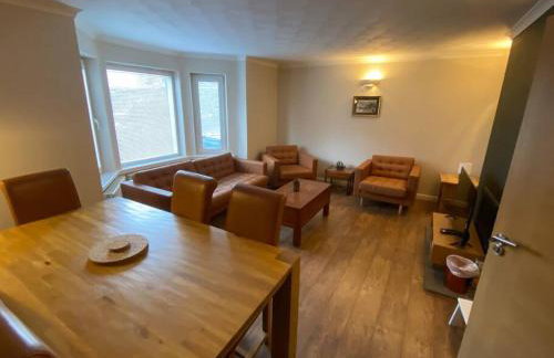 Isle of Lewis Townhouse 7 Bedrooms Sleeps 10 Stornoway - Foto 11