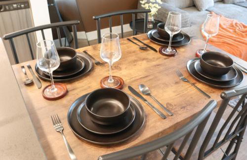 Resort-Style APT with Pool, Gym & Parking 10min to Disneyland - Foto 80