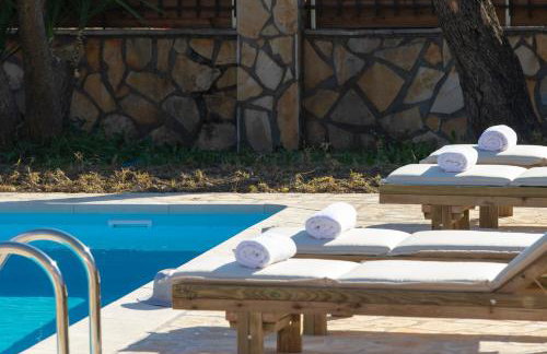 Red Villa - Photo 46