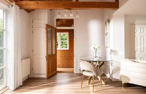 Luxurious Snowdrop Cabin with Private Hot Tub - Photo 3