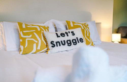 3BR Home Sleeps 6 Perfect for Short and Long Term Stays - Foto 23