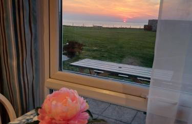 Brambles Chine 209 Self Catering Holiday Home Colwell Bay Isle of Wight - Ferry Offers - Photo 3