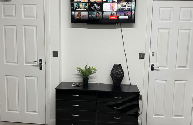 BV Lush Studio At Queensgate Huddersfield - Foto 16