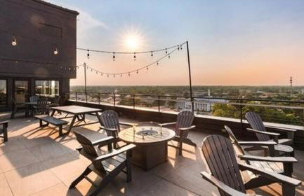 Above All-d'town, parking, gym, cruise, walkable - Foto 7