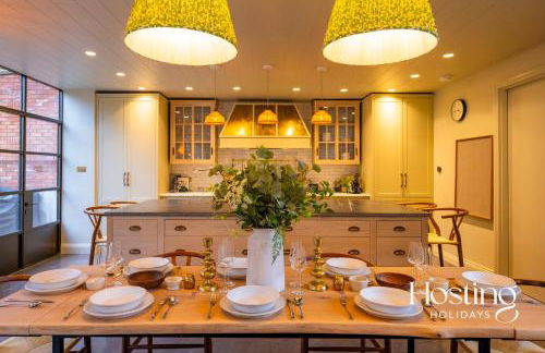 The Writers Retreat - Photo 26