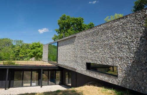 Pass the Keys Bond-villain Style Home with Panoramic Views - Foto 18