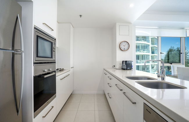 Reflection on the Sea - Foto 37