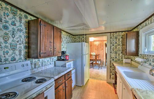 Life on the Lake with Private Dock and Fire Pit! - Foto 9