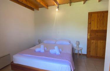 Johnny Jo Villa - Photo 12