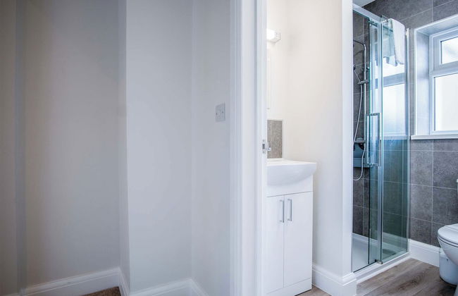 Fleet Street - 2 Bedroom - Swansea - Photo 36