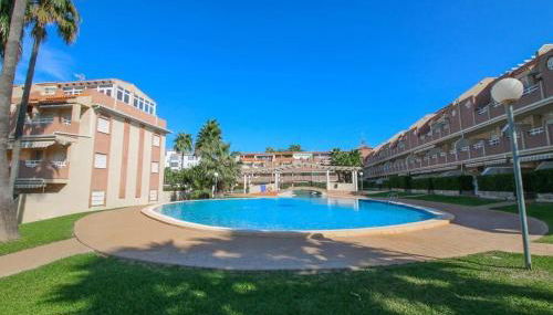 Planta baja con piscina a tres min de la playa - Foto 5