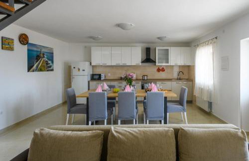 House Angela with private pool, private parking, wi-fi and fully fenced garden - WiiBuk - Foto 42