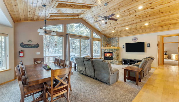 Cherry Hills Spacious Tahoe Cabin With Deck, Fireplace & Open Interiors - Foto 2, Interior