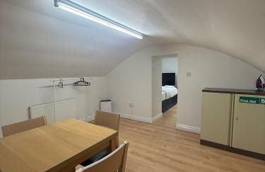 Two Bedroom Apartment in Prime Location - Foto 22