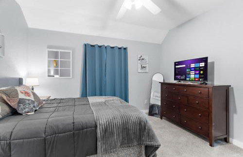 Large Luxury 4-BR Home EPIC GameRoom! Lighted Deck & Grill! - Foto 17