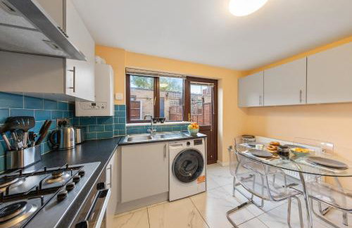 The Belvedere Stay - Free Parking, Spacious Garden, Super King Bed - Foto 40