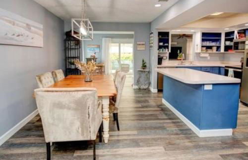 Blue Heaven in the Heart of Stuart Heat salt pool - Foto 10