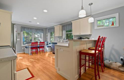 Blue Bear Cottage at Simple Life Rentals - Foto 10