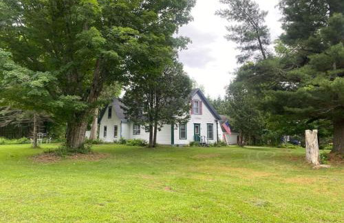 Lakeview Farmhouse with Beach Access - Foto 21