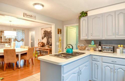 Spacious w Basketball Court & Playground - Foto 13