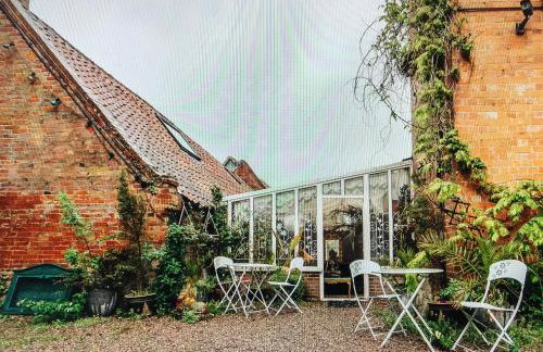 Priory House B&B And The Oriental Brewhouse Self Catering Accommodation - Foto 36