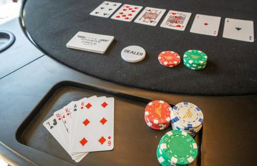 New Luxe Riverfront Home, Launch & Dock, Gamerooms - Foto 4