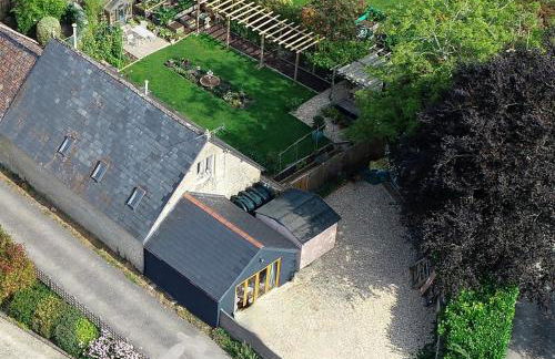 Eclectic Barn - Pergola & Dog-Friendly Garden - Photo 2