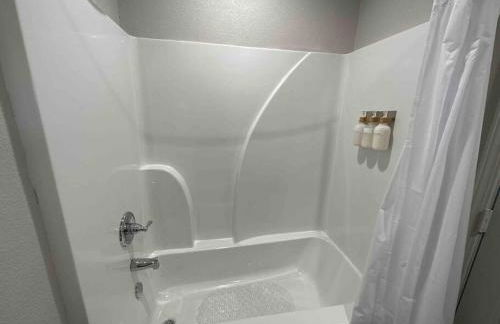 Brand New! Charming and Cozy - Foto 8