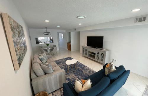 Sunny Jupiter Villa - Photo 8