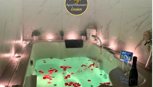 Le Moment Bien-Être - jacuzzi privatif, terrasse et parking privé gratuit au centre de Saint-Omer - Foto 2