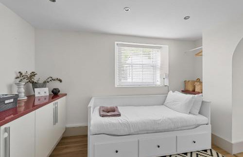 NEW 2024 Modern Luxury Holiday Home on the Beach in Devon - Free Parking, Pets Welcome, Sleeps 10 - Foto 17
