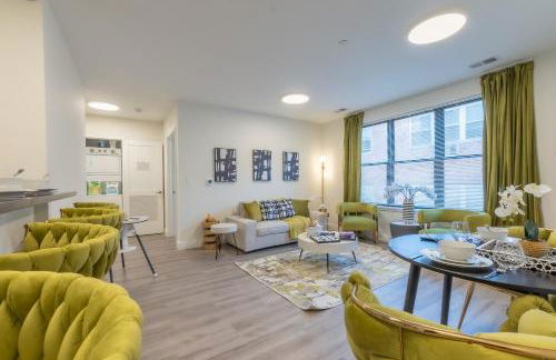 Opulence in Olive 4 bedrooms, 4 baths with 10 beds, Park 2 cars FREE - Foto 17