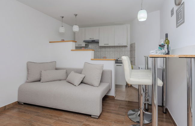 Holiday home Lucic - Photo 17