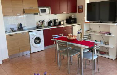 Comfy 2 min to Beach - AC - Photo 28