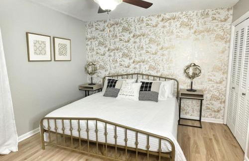 Charming Family Retreat Near Parks Fire Pit & Games - Photo 4